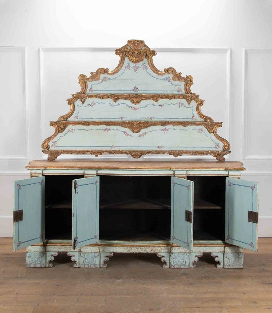 18th Century Italian Baroque Credenza BU5641441
