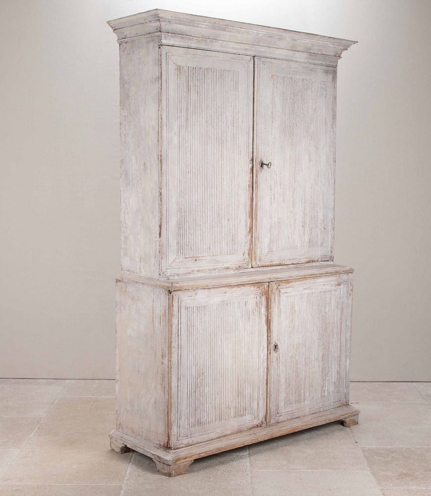 Late 18th Century Swedish Gustavian Cabinet with Reeded Front CA6043001