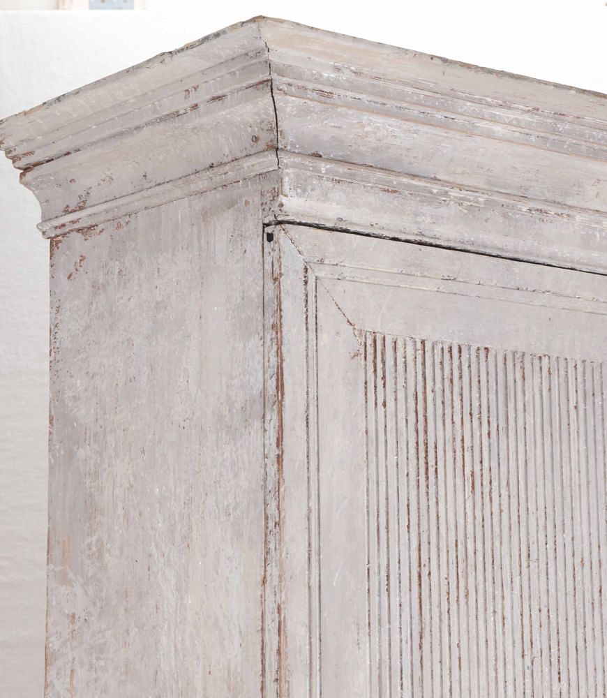 Late 18th Century Swedish Gustavian Cabinet with Reeded Front CA6043001