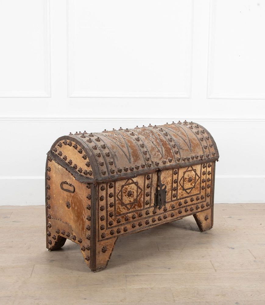 18th Century Spanish Trunk CB0139079