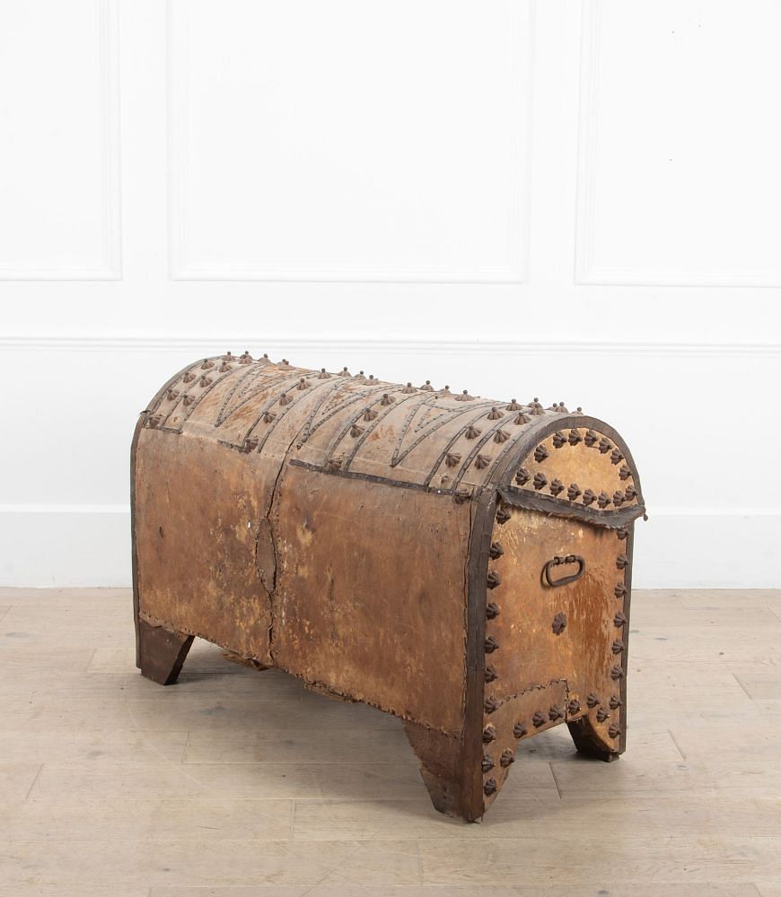 18th Century Spanish Trunk CB0139079