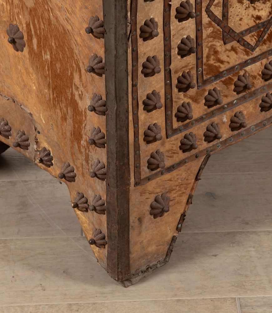 18th Century Spanish Trunk CB0139079