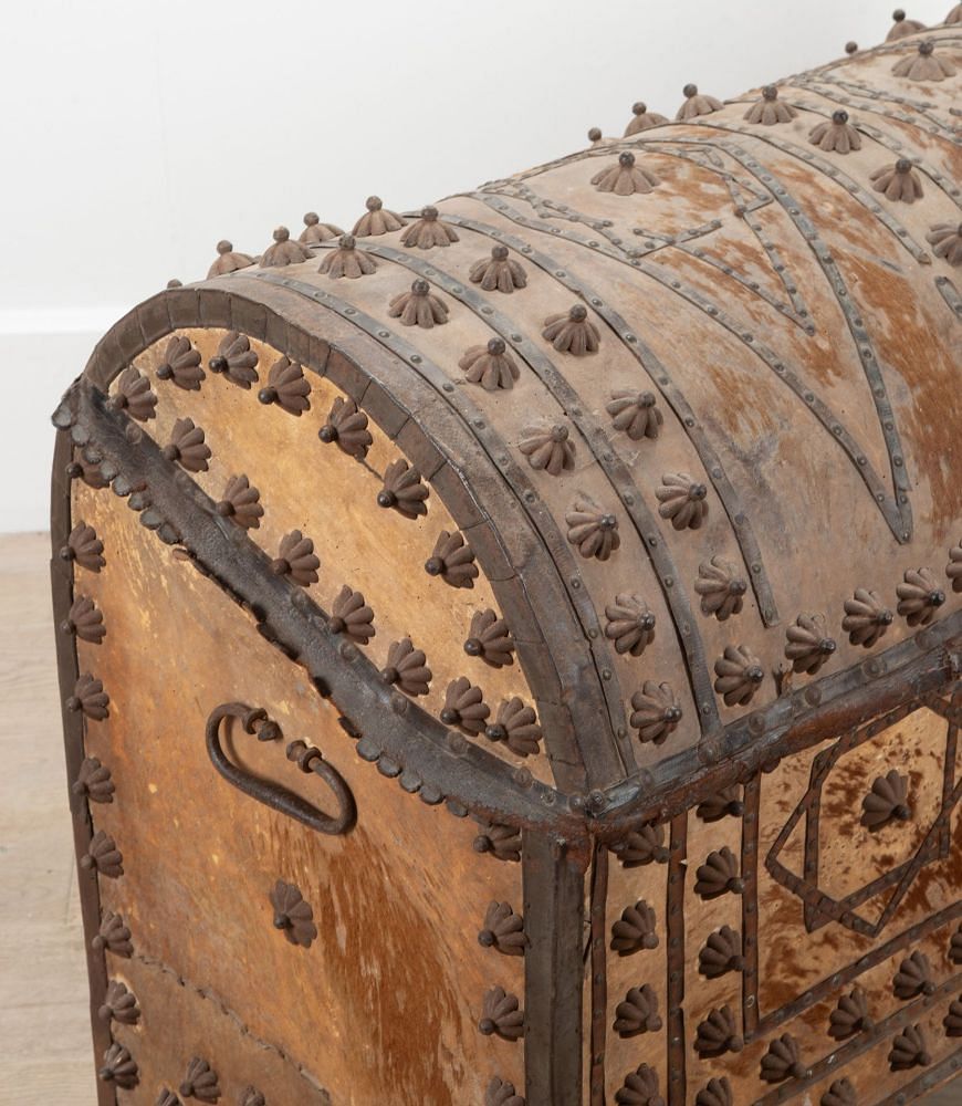 18th Century Spanish Trunk CB0139079
