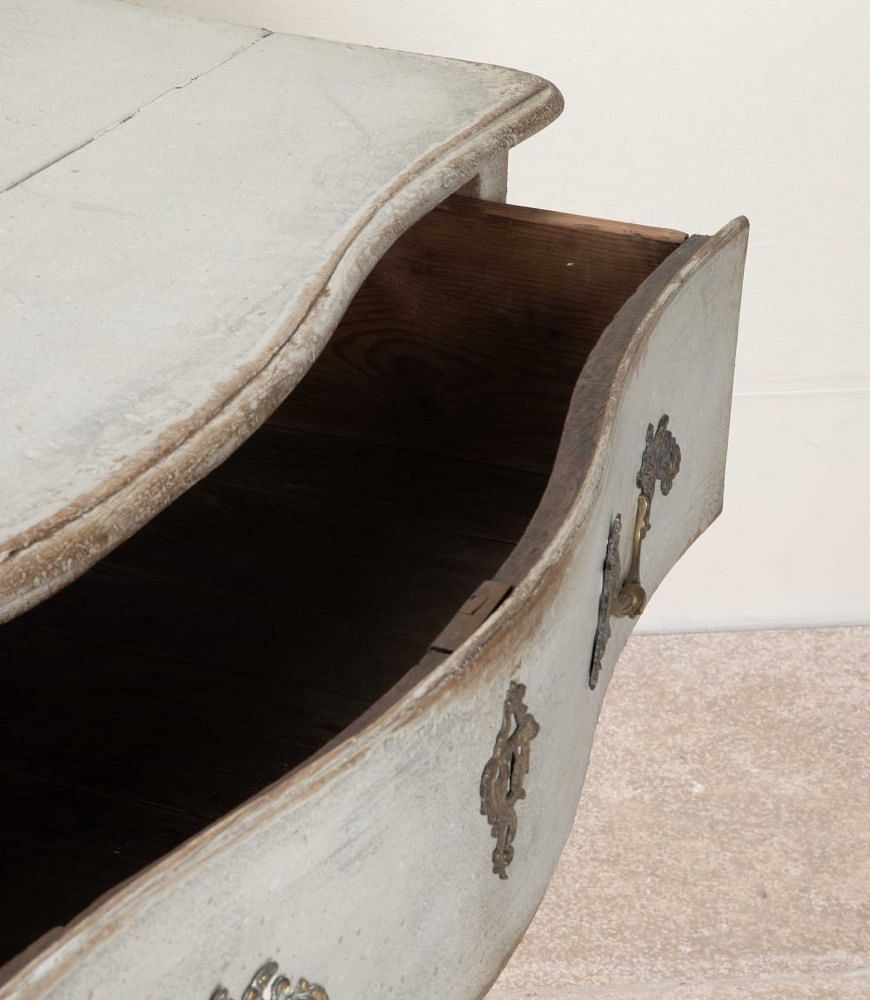 19th Century French Louis XV Style White Commode CC4441619