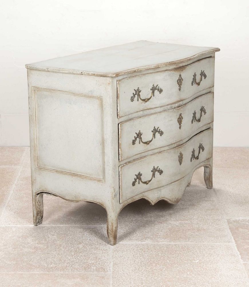 19th Century French Louis XV Style White Commode CC4441619