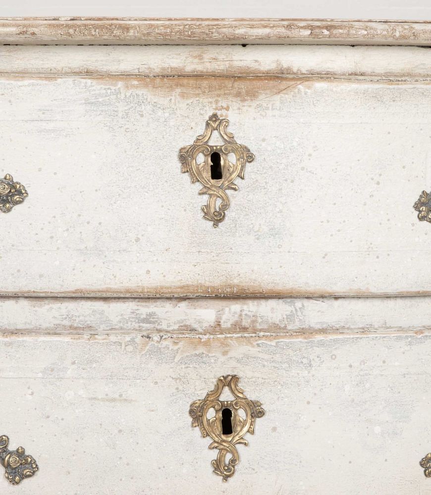 19th Century French Louis XV Style White Commode CC4441619