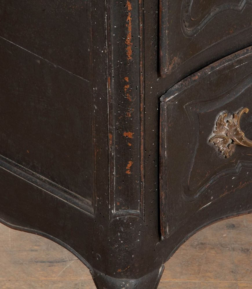 18th Century French Painted Oak Commode CC5641447