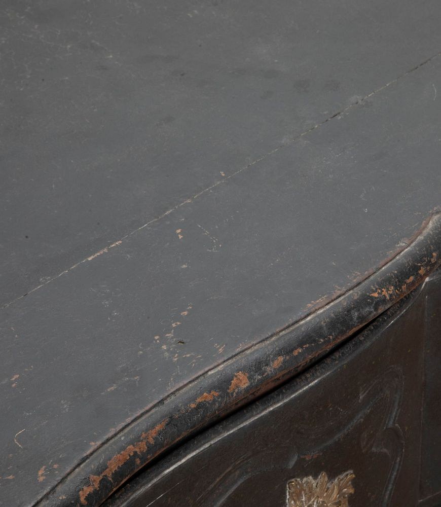 18th Century French Painted Oak Commode CC5641447