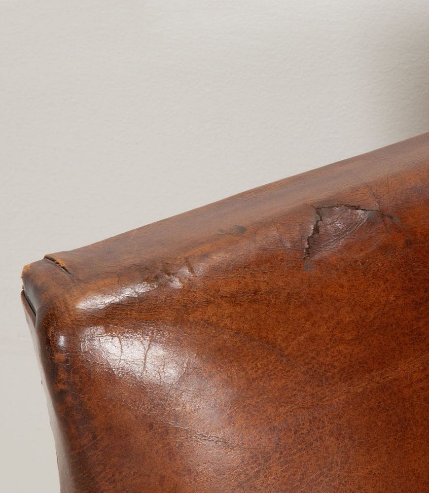 Single 1920s French Petite Club Chair CH1542068