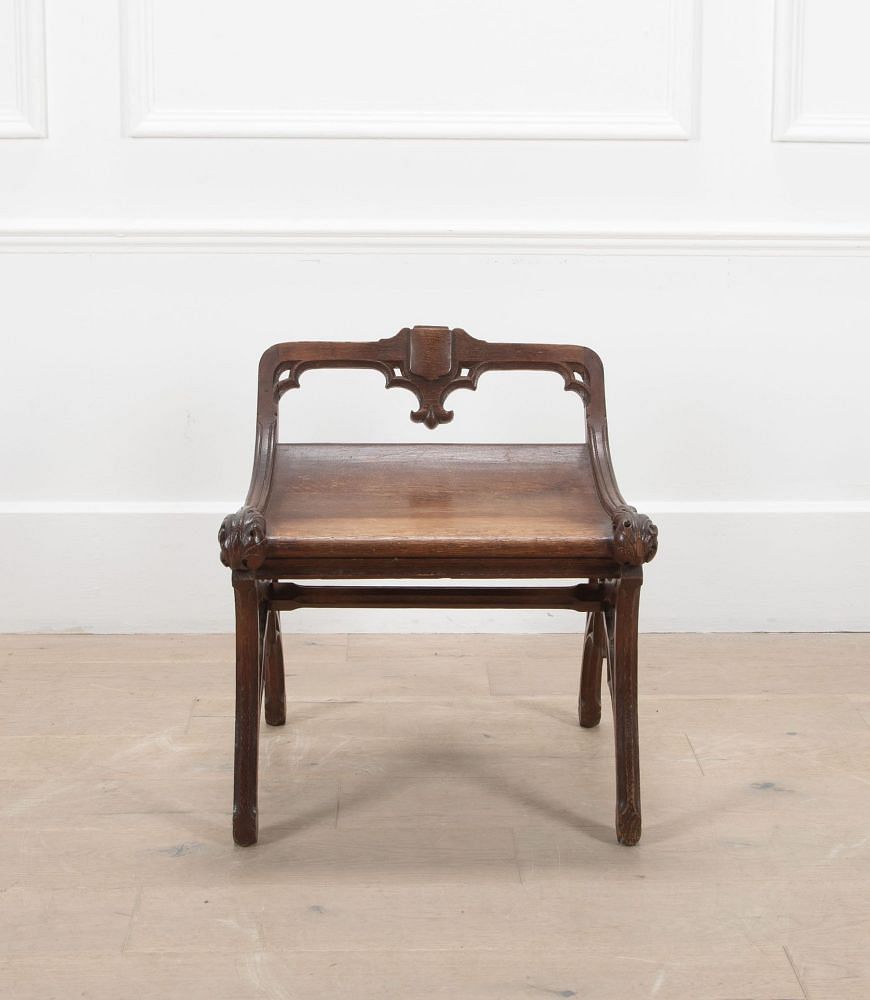 English 19th Century Gothic Oak Low Chair CH2937599