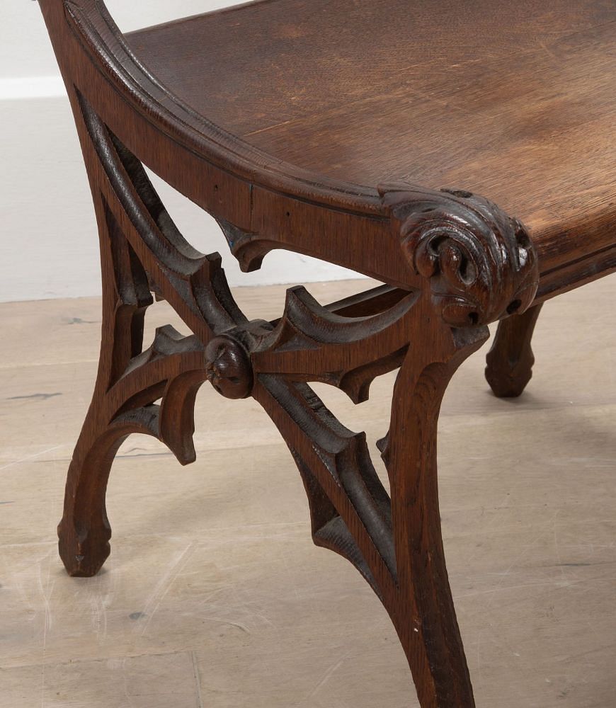 English 19th Century Gothic Oak Low Chair CH2937599