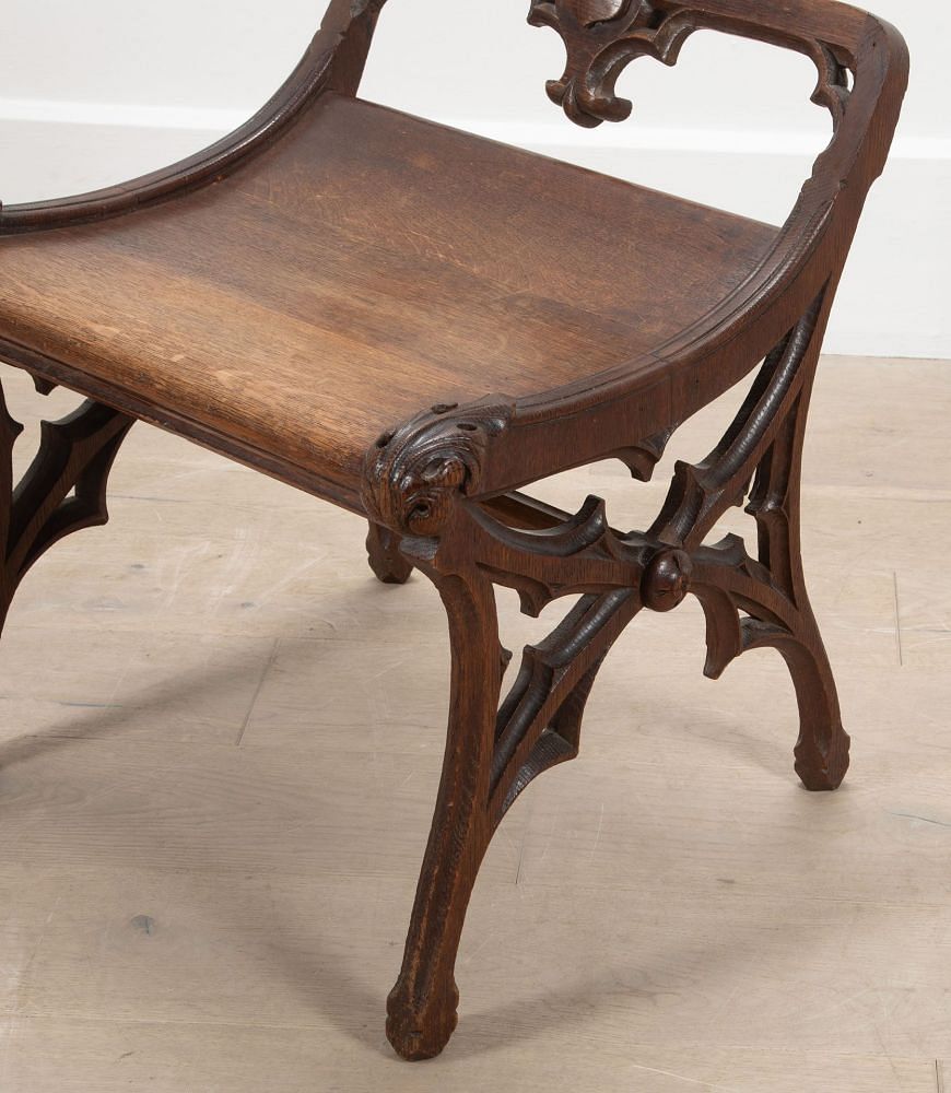 English 19th Century Gothic Oak Low Chair CH2937599
