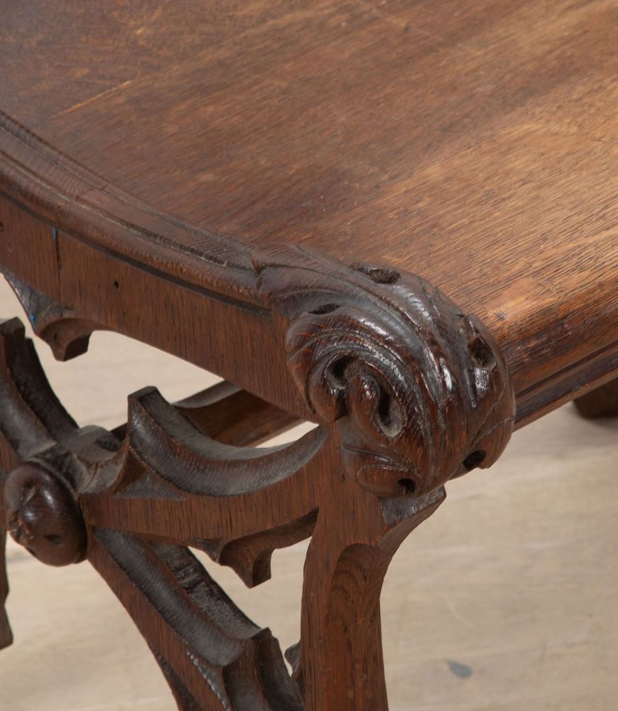 English 19th Century Gothic Oak Low Chair CH2937599