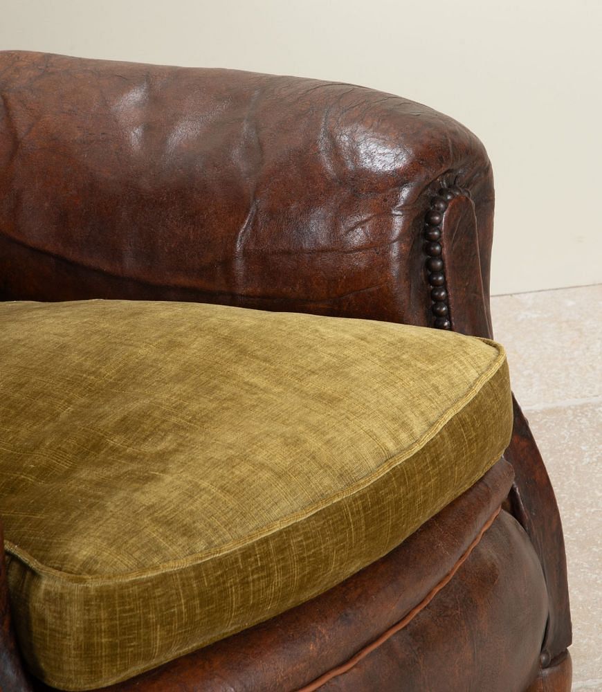 20th Century French Leather Club Chair CH3241319