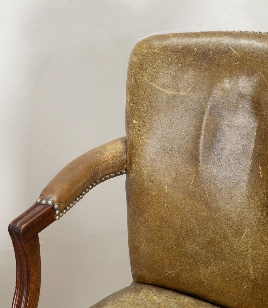 Pair of Late 19th Century English Leather Library Chairs CH4141934