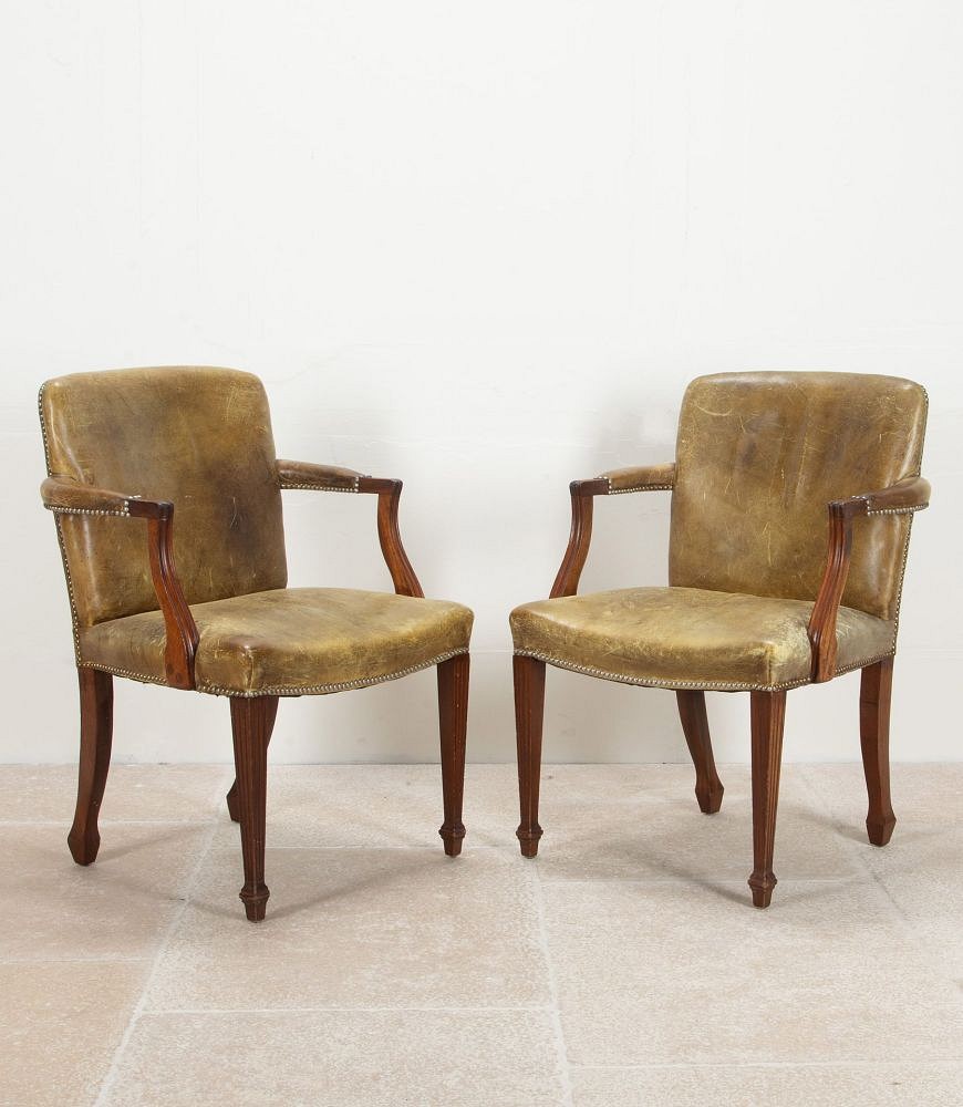 Pair of Late 19th Century English Leather Library Chairs CH4141934
