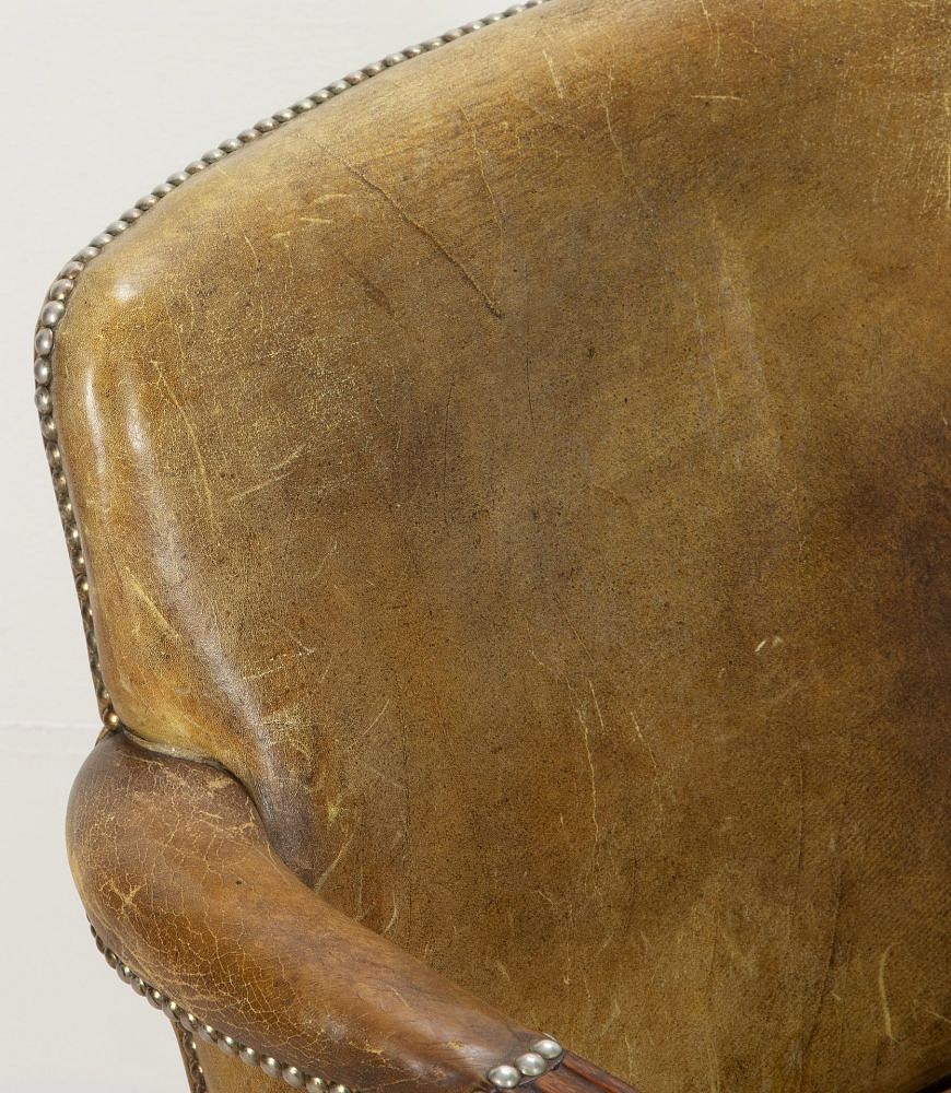Pair of Late 19th Century English Leather Library Chairs CH4141934