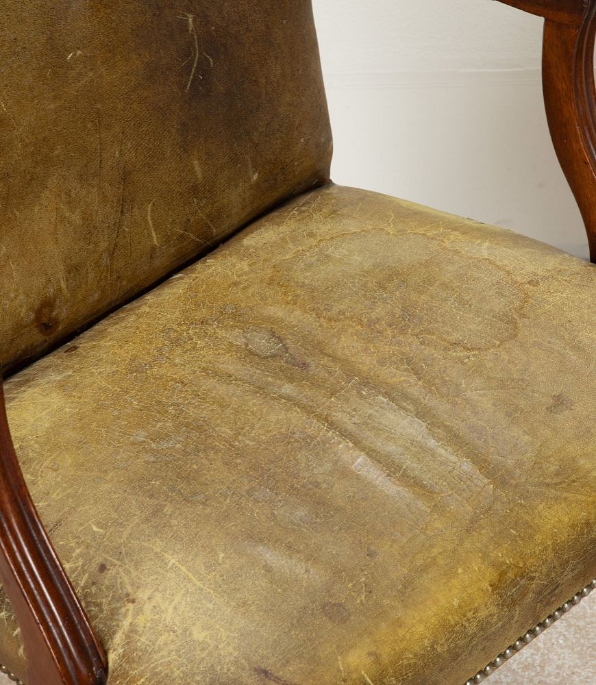 Pair of Late 19th Century English Leather Library Chairs CH4141934