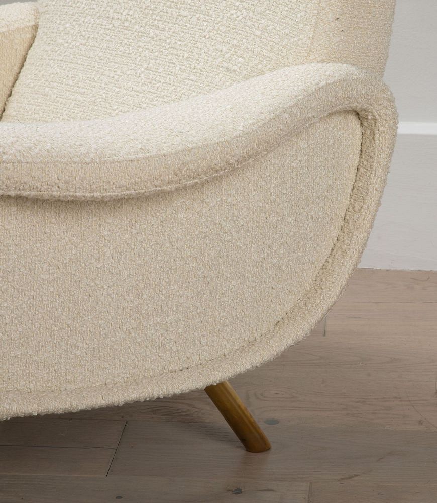 Pair of Contemporary Armchairs CH4635436