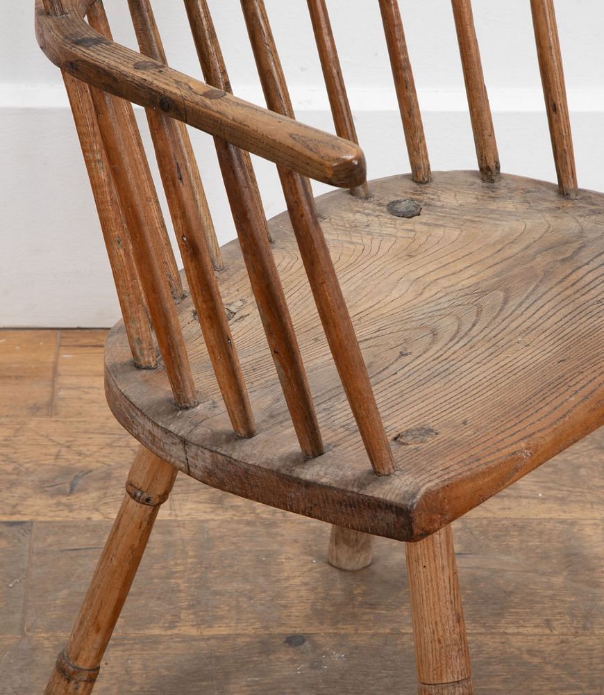 18th Century Comb Back Windsor Chair CH5532247