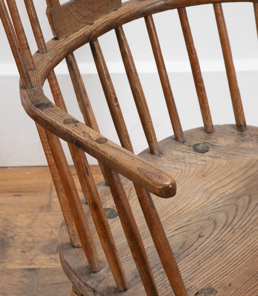 18th Century Comb Back Windsor Chair CH5532247