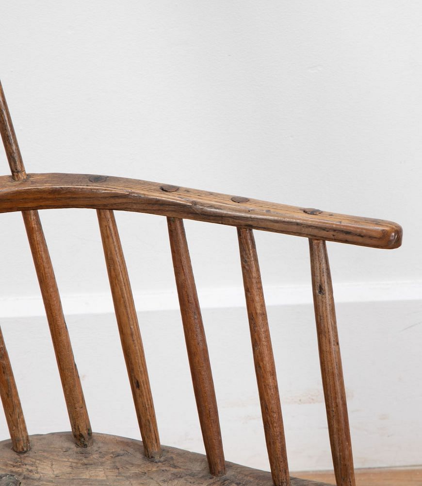 18th Century Comb Back Windsor Chair CH5532247