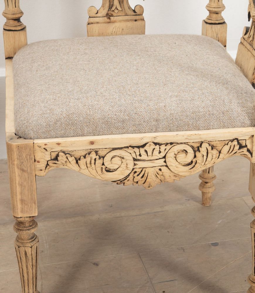 Pair of 19th Century Bleached Oak Corner Chairs CH8438189