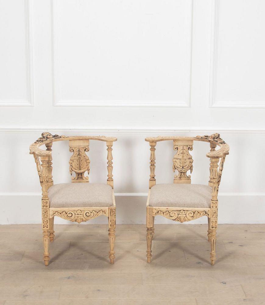 Pair of 19th Century Bleached Oak Corner Chairs CH8438189
