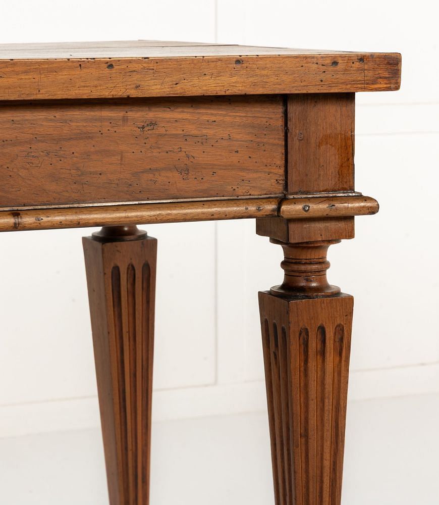 Large Pair of 18th Century Italian Walnut Serving Tables CO0642909