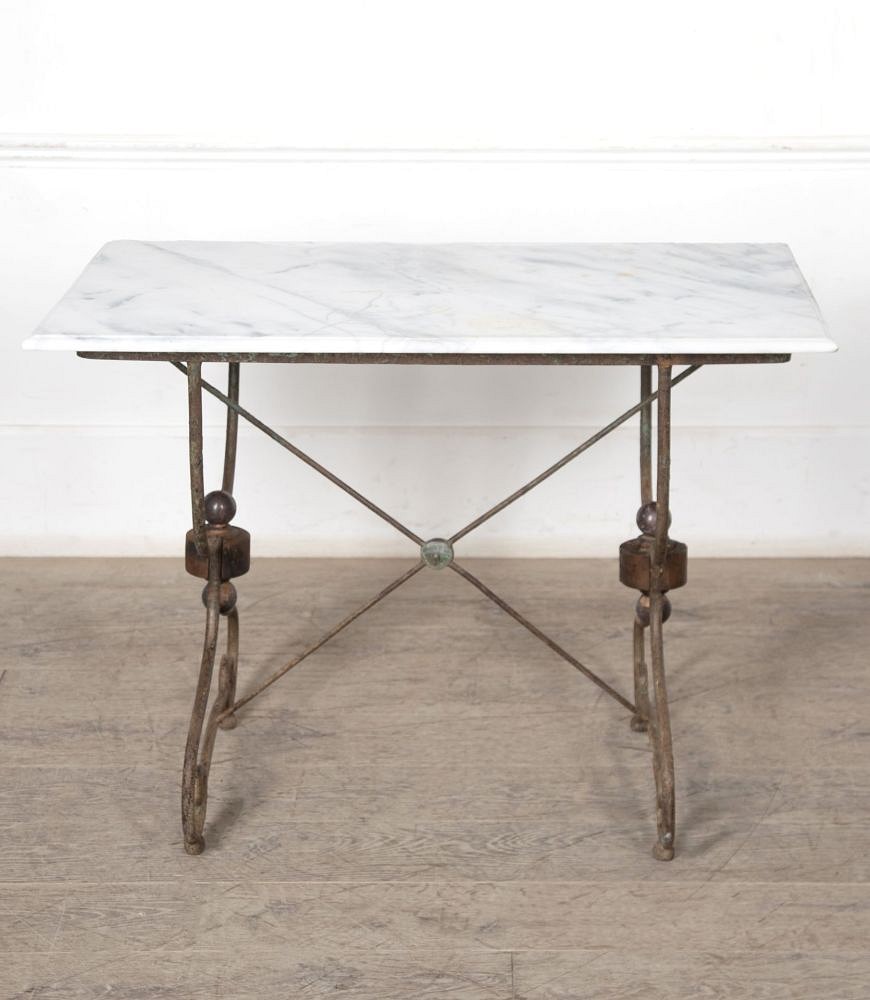 19th Century French Presentation Table with Curved Legs CO1527624