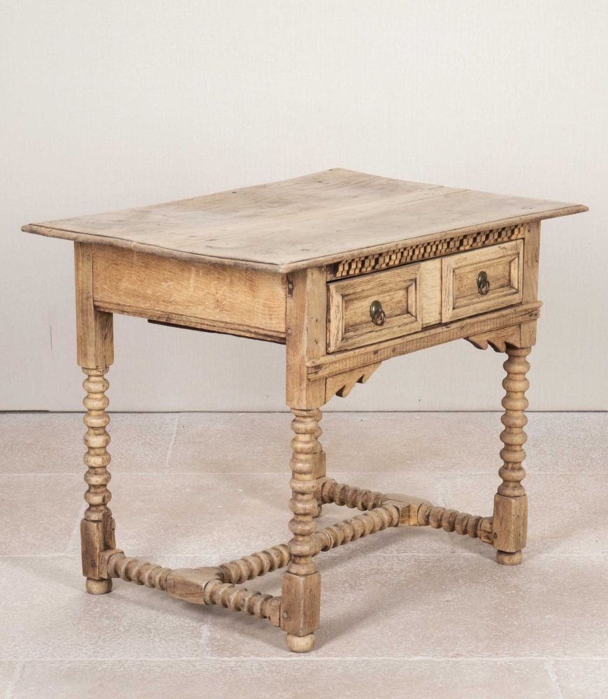 Late 18th Century English Bleached Oak Lamp Table CO5643943