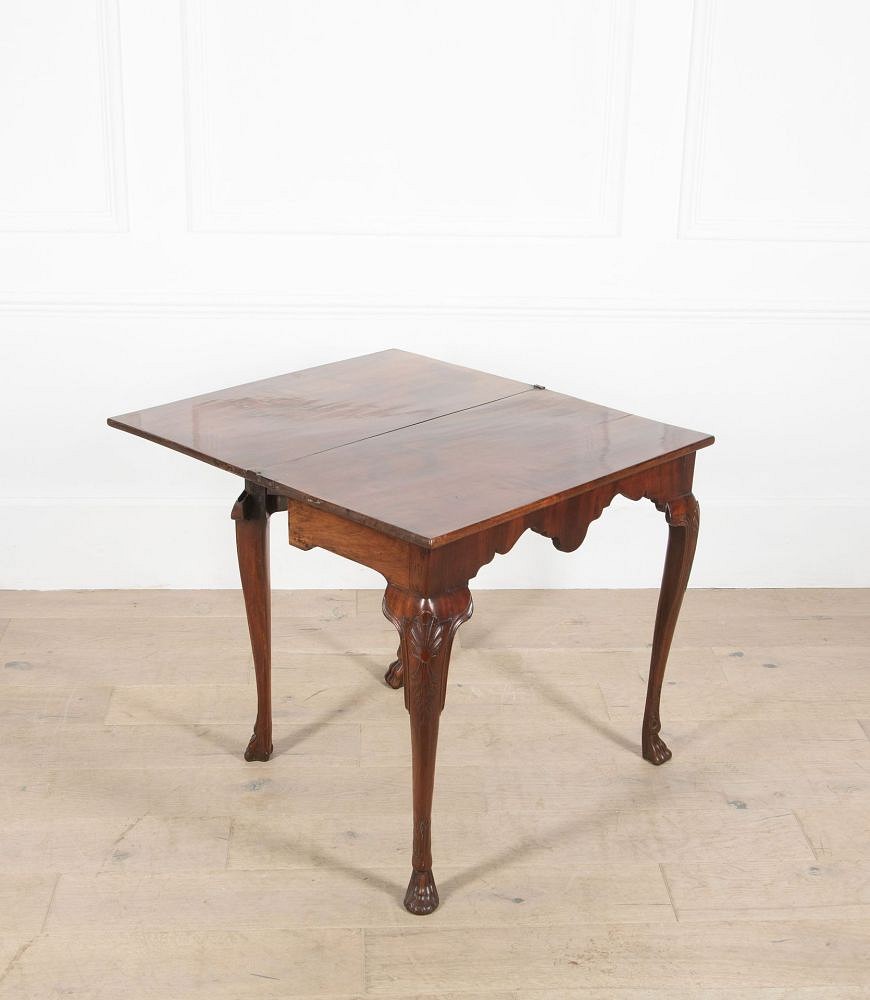18th Century Georgian Table with Fold Over Top on Cabriole Legs CO7236052