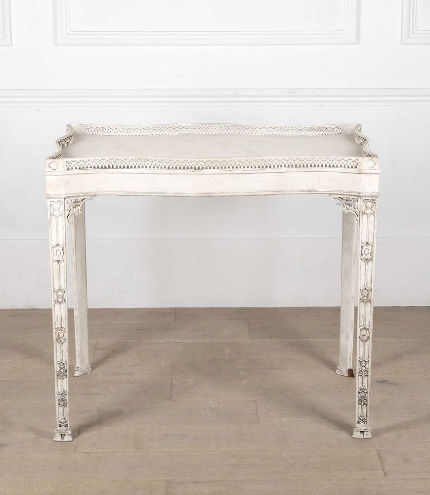 A Painted Chippendale revival side table CO8437306