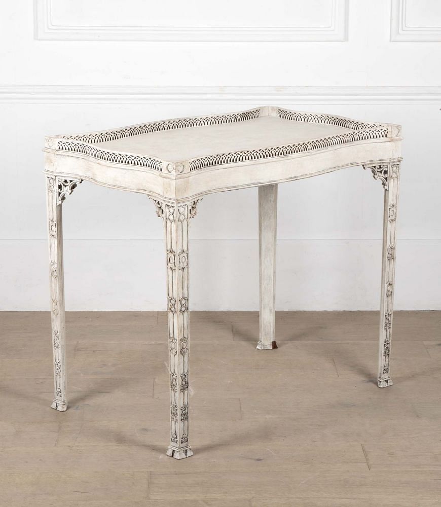 A Painted Chippendale revival side table CO8437306
