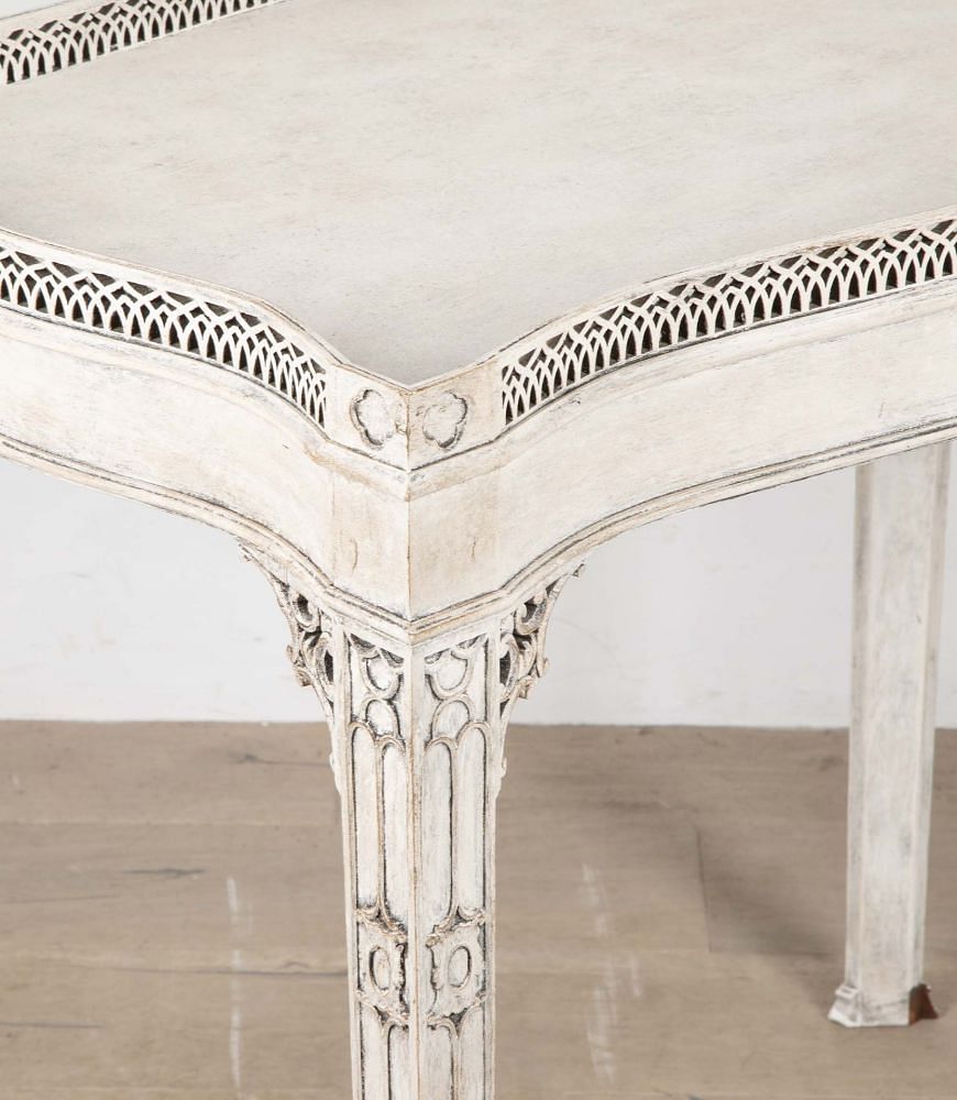A Painted Chippendale revival side table CO8437306