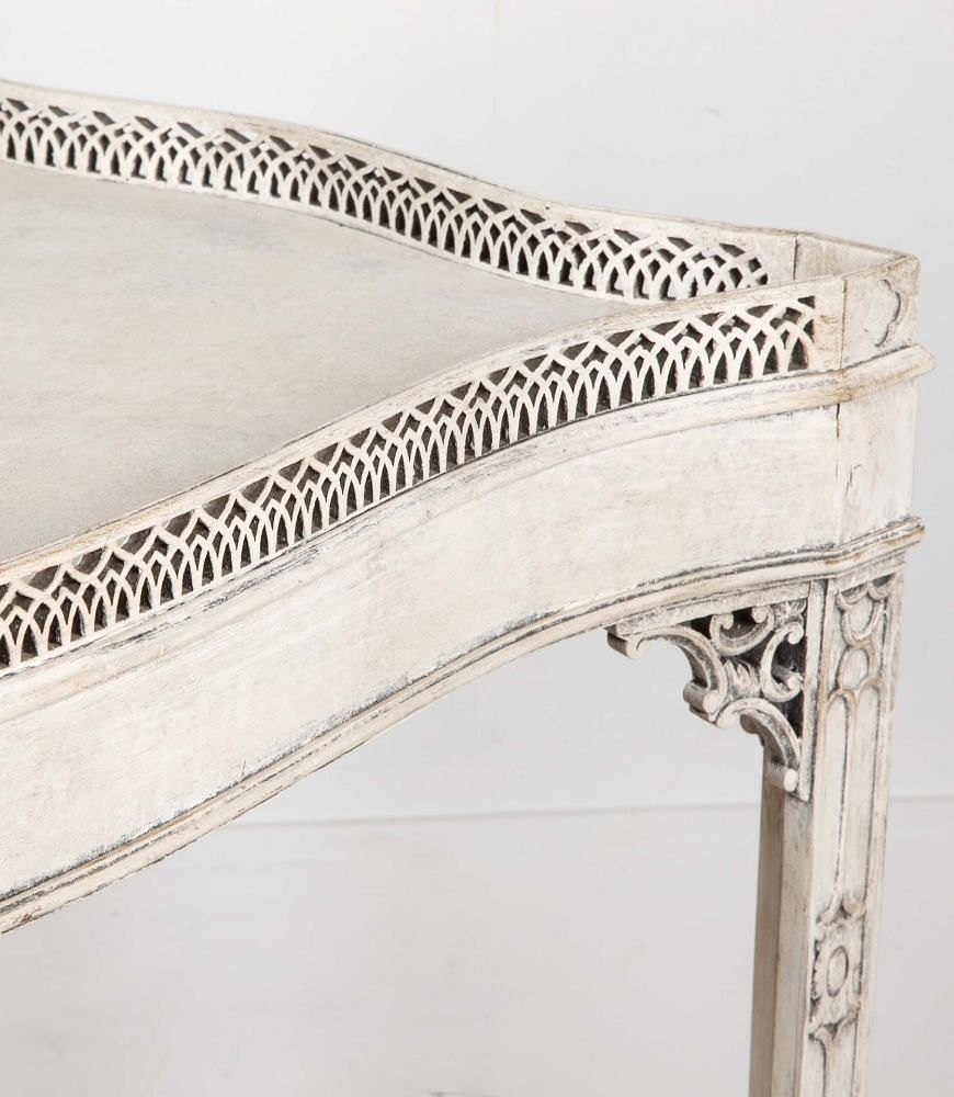 A Painted Chippendale revival side table CO8437306