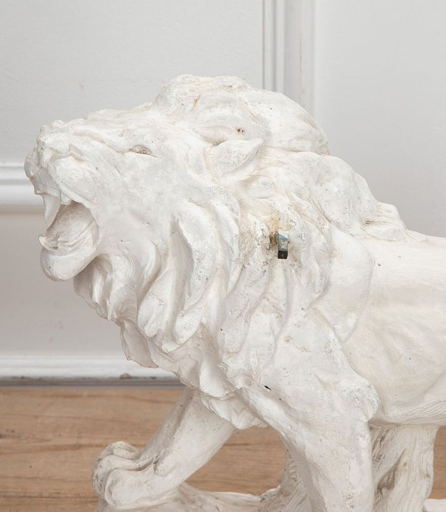 19th Century Plaster Lion DA022040