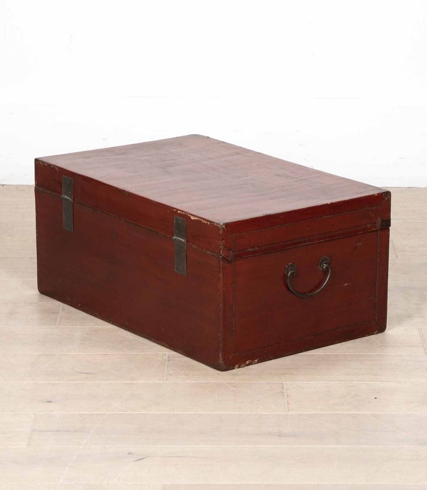 19th Century Red Lacquered Trunk DA2038639