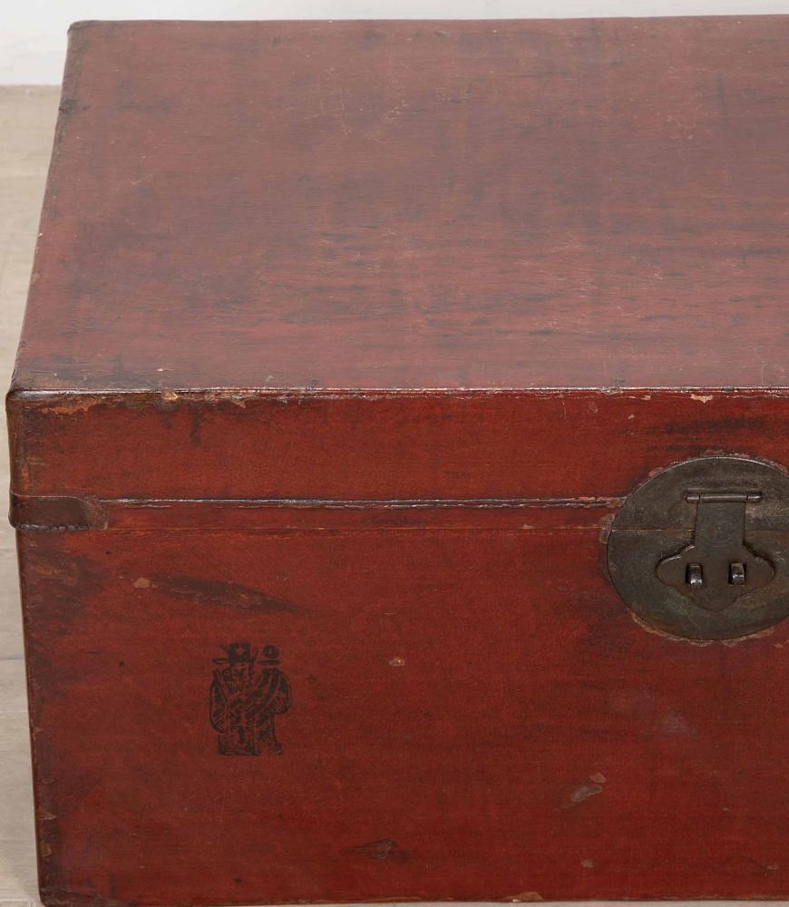 19th Century Red Lacquered Trunk DA2038639