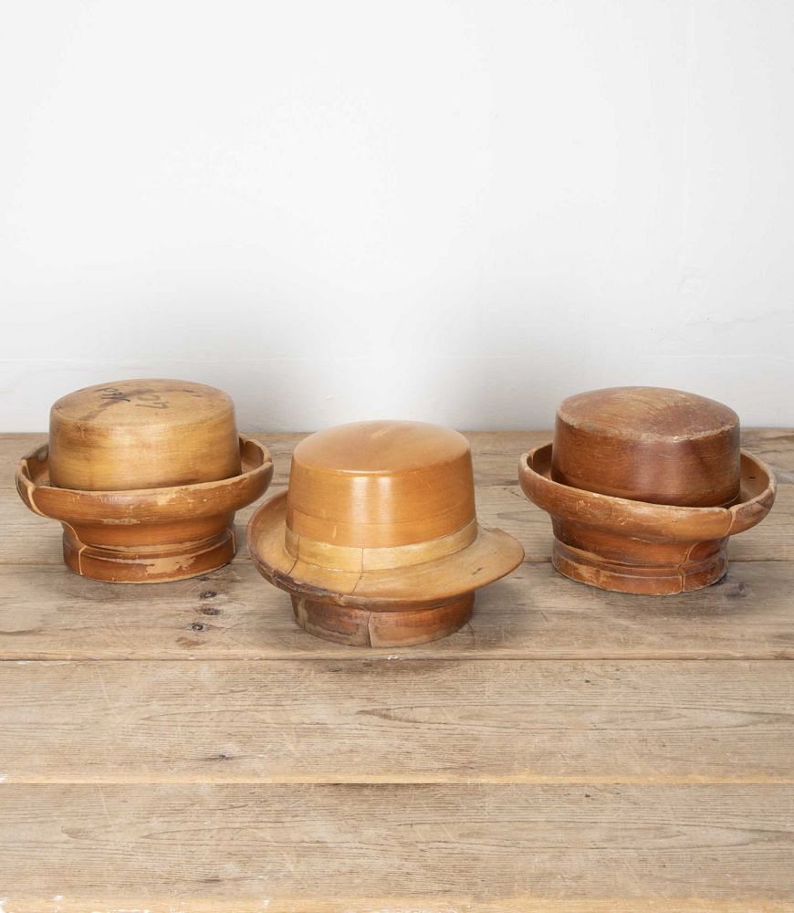 Set of Three 20th Century Italian Milliners Hat Moulds DA2841737