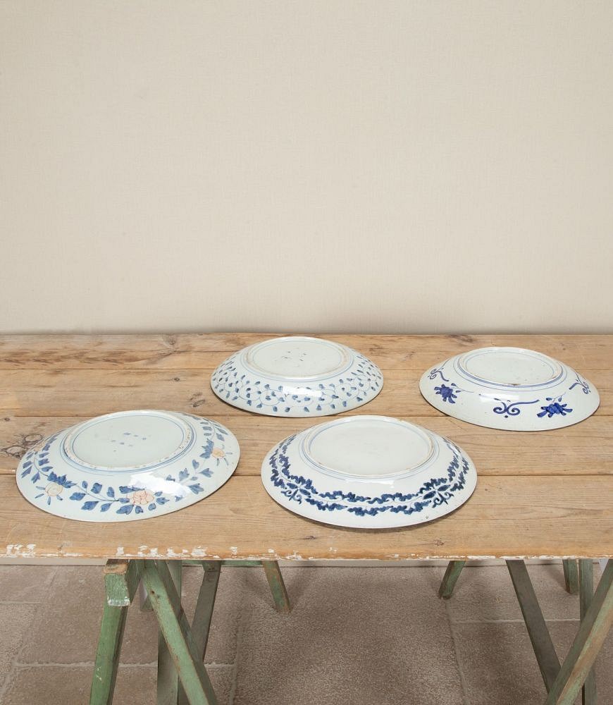 Set of Four Large 19th Century Japanese Imari Dishes DA2943009