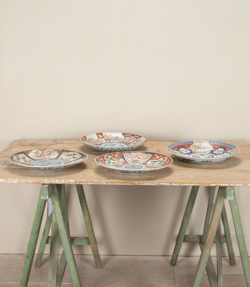 Set of Four Large 19th Century Japanese Imari Dishes DA2943009