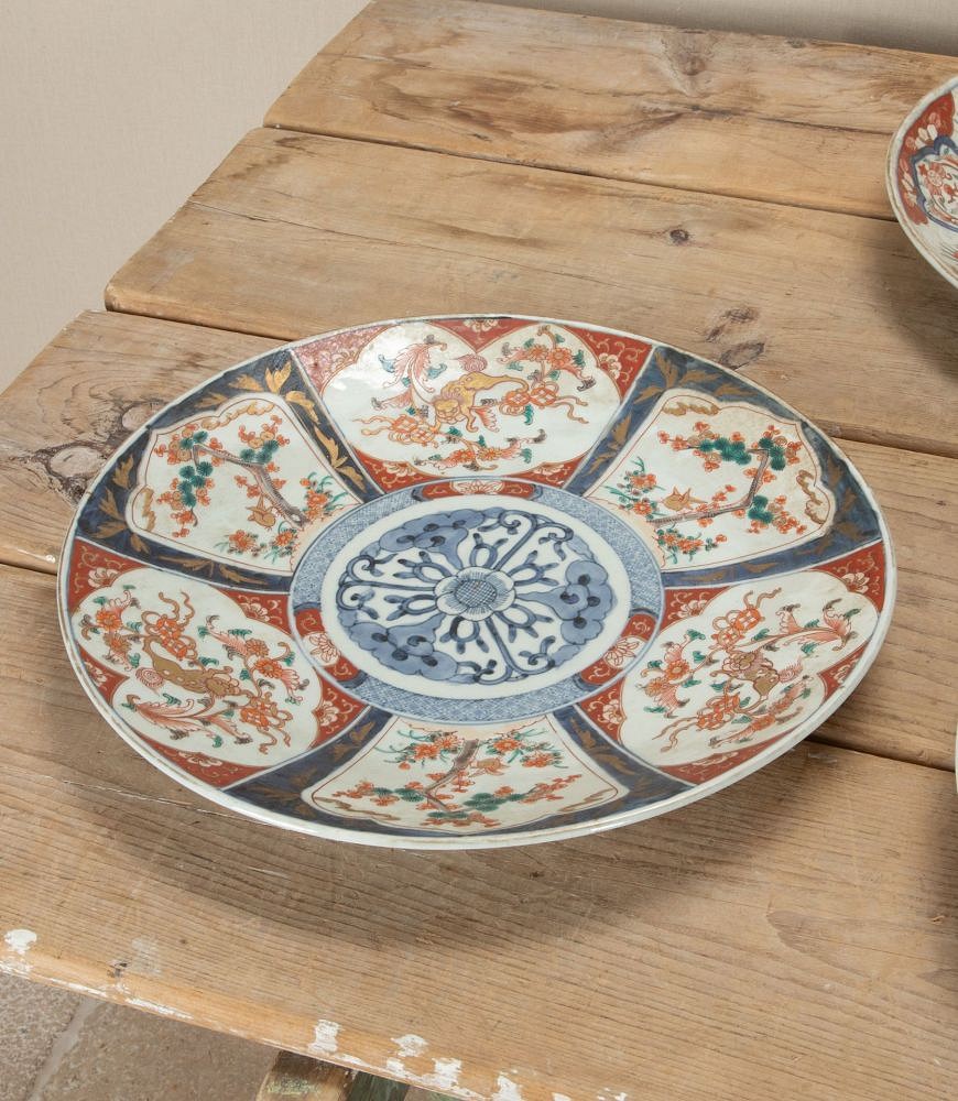 Set of Four Large 19th Century Japanese Imari Dishes DA2943009