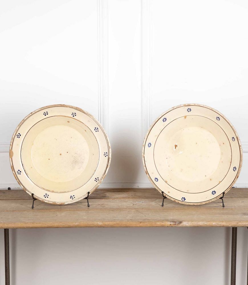 Pair of Large 19th Century Neapolitan Earthenware Dishes DA3437452
