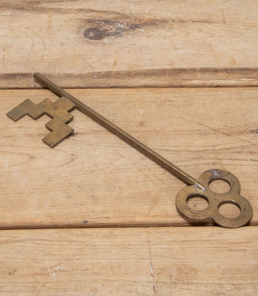 Large 20th Century Decorative Brass Key DA3743524