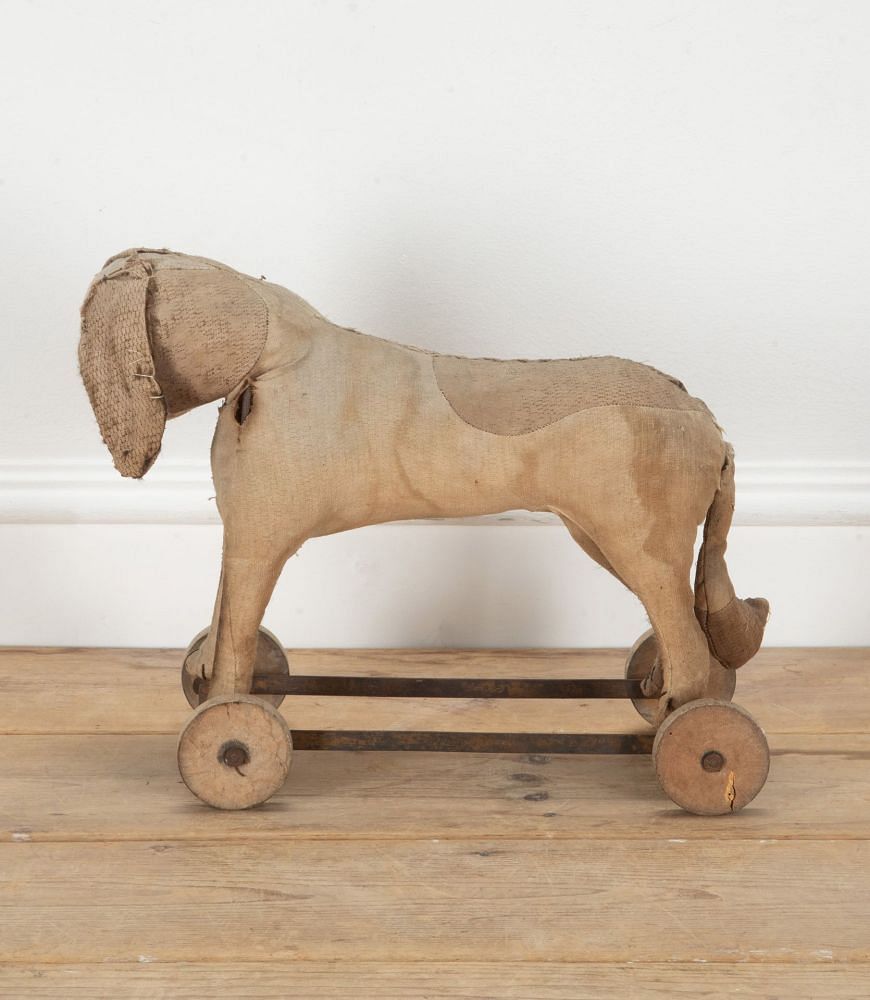 Early 20th Century French Toy Dog on Wheels DA4241369