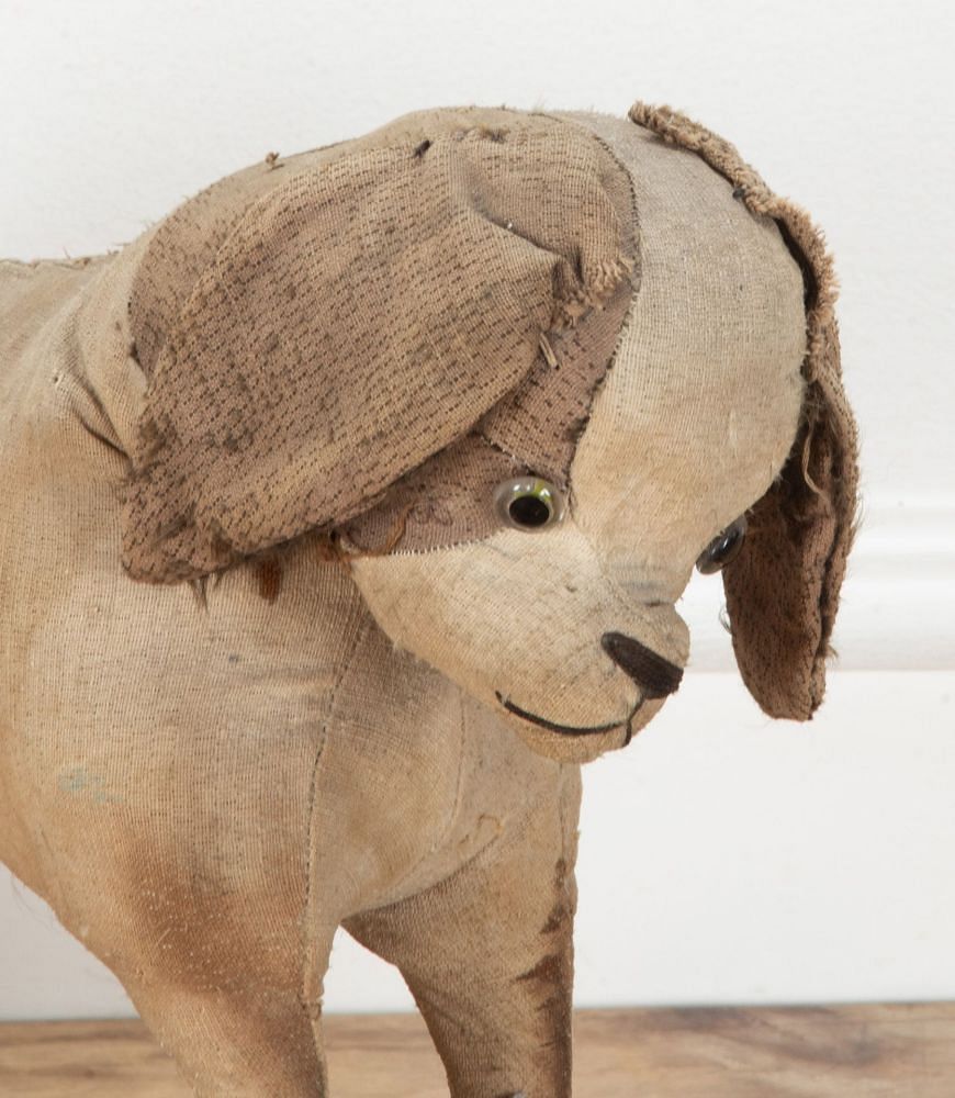 Early 20th Century French Toy Dog on Wheels DA4241369