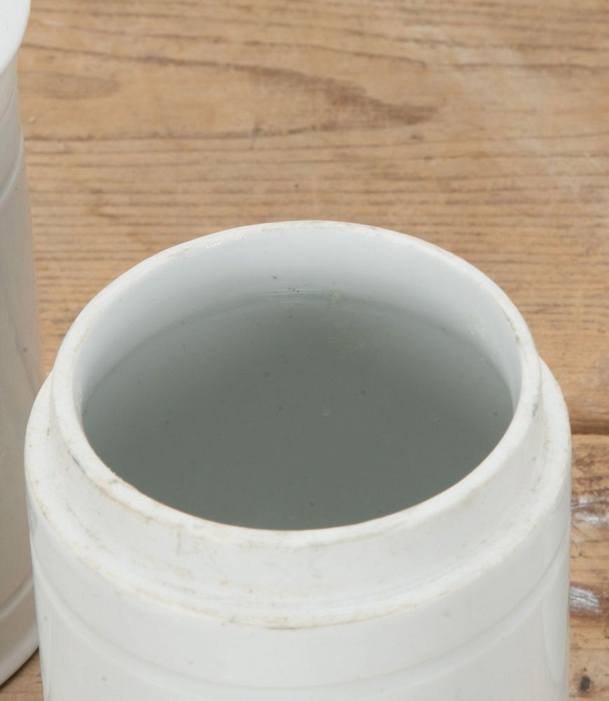 Set of Six 20th Century Porcelain Pharmacy Jars DA6057453