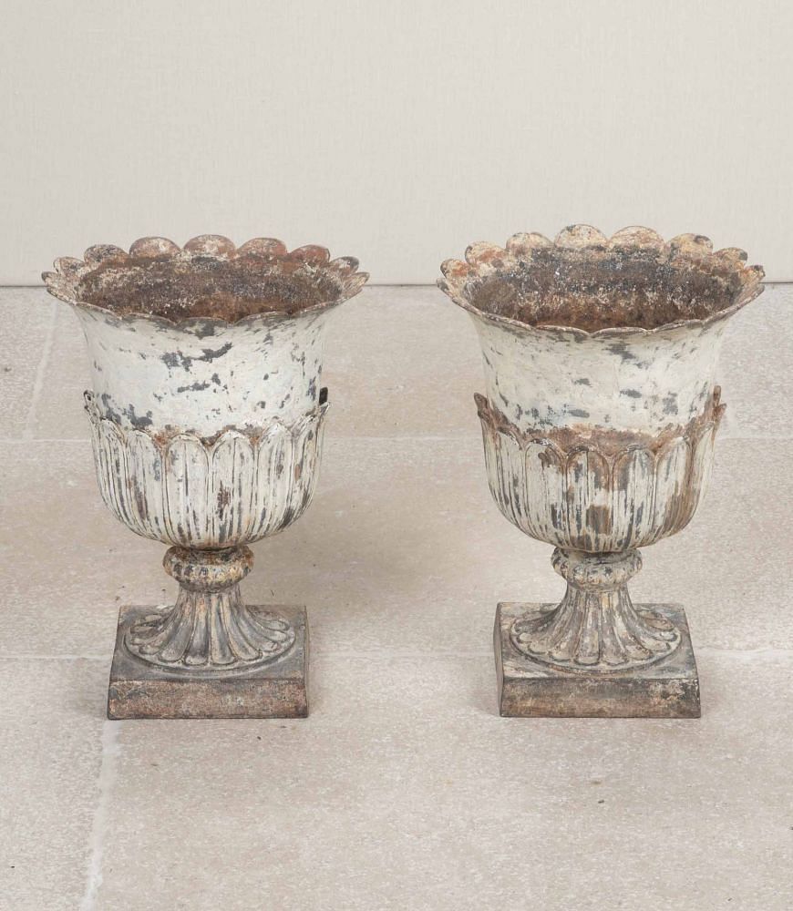 Pair of 19th Century Handyside Cast Iron Urns GA6243304