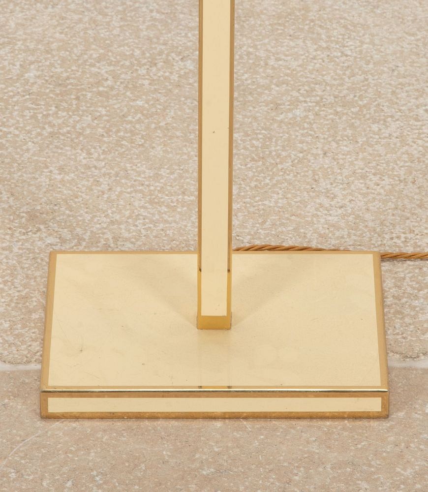 Mid-Century Italian Acrylic and Brass Floor Lamp LF1542092
